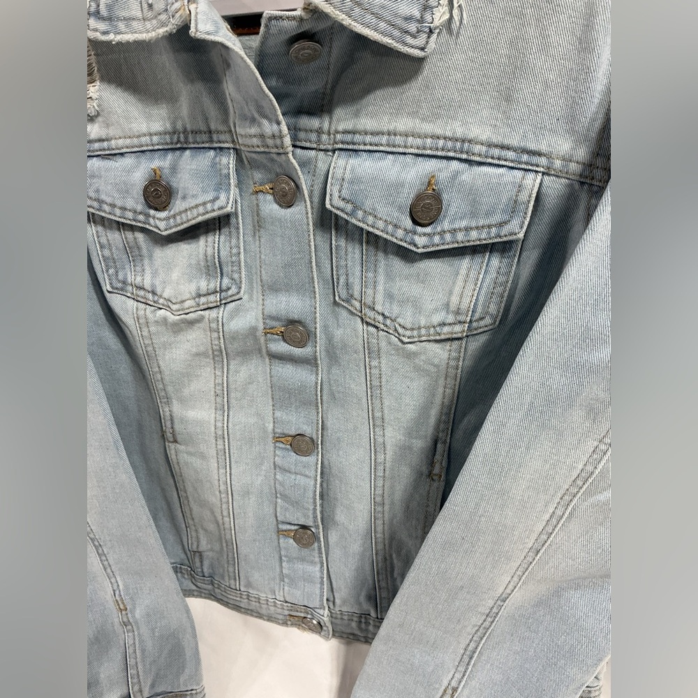 One 5 One Classic Light Wash Distressed Denim Jacket - Large - Picture 2 of 5